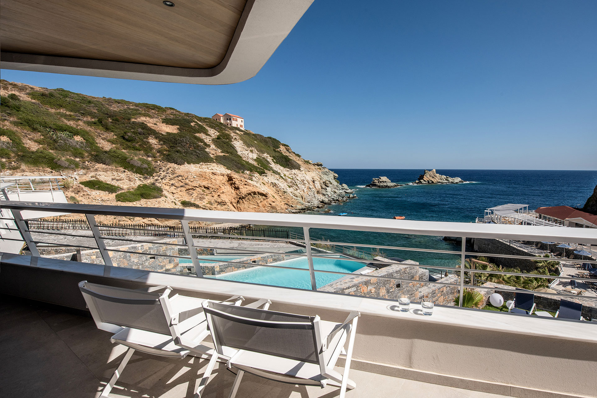 Beachfront villa for sale in Crete