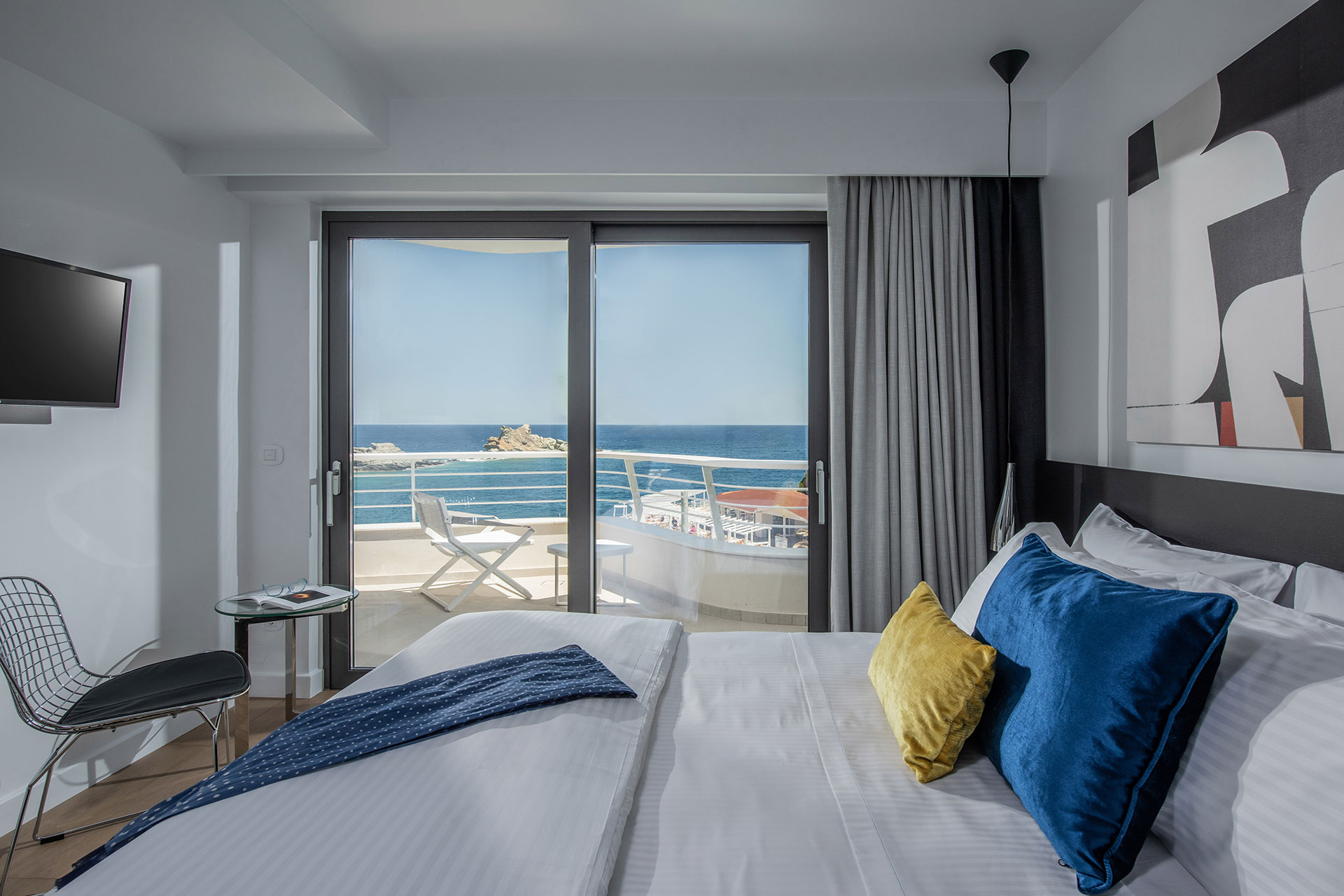 Beachfront villa for sale in Crete