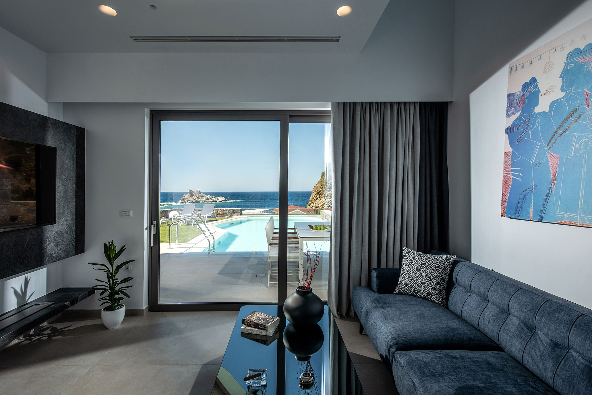 Beachfront villa for sale in Crete