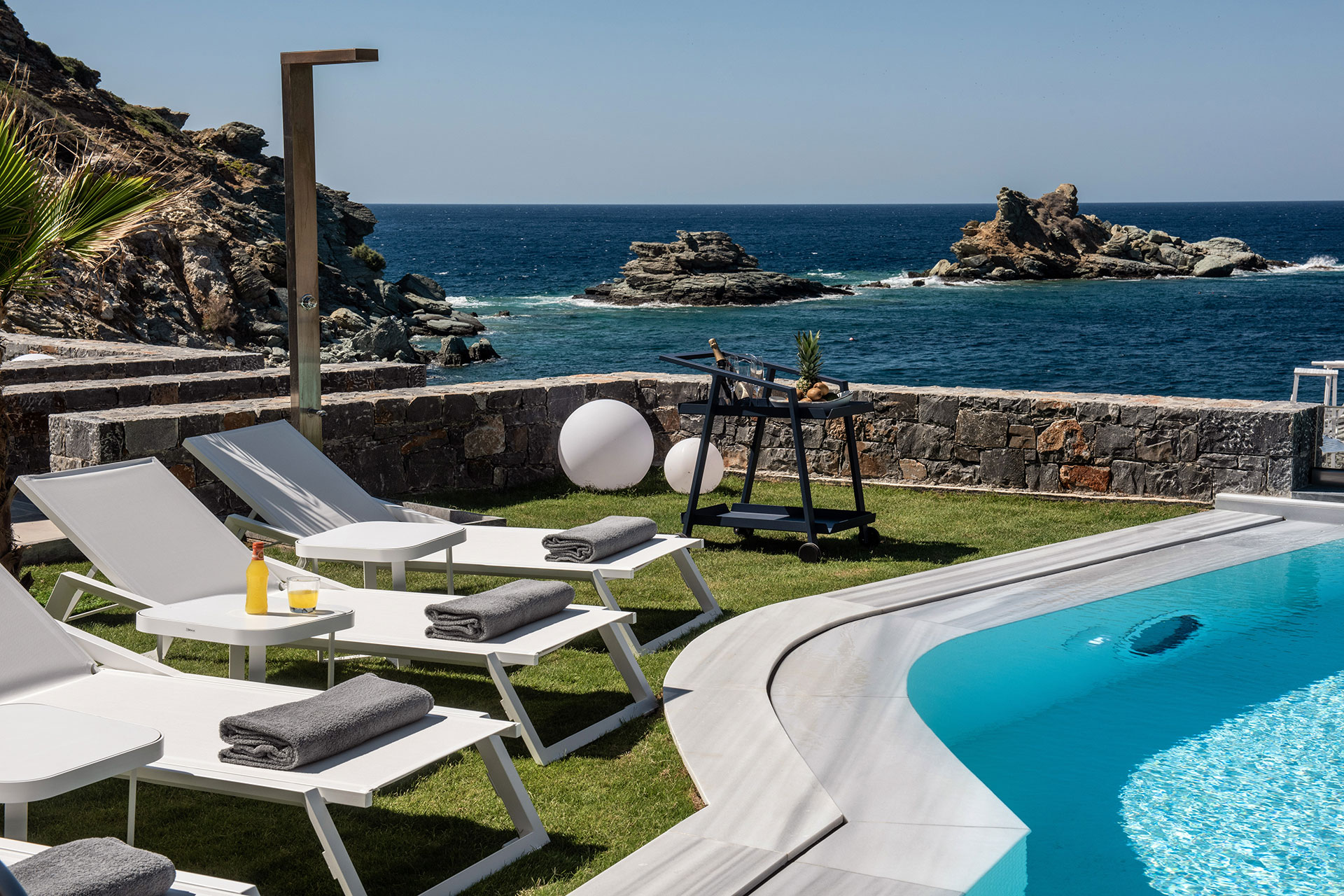 Beachfront villa for sale in Crete