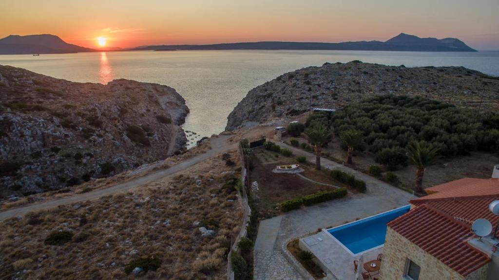 Seafront villa for sale in Apokoronas Chania Crete (35)