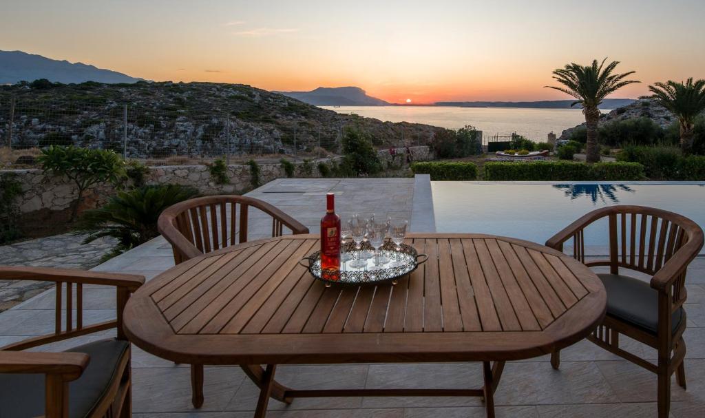 Seafront villa for sale in Apokoronas Chania Crete