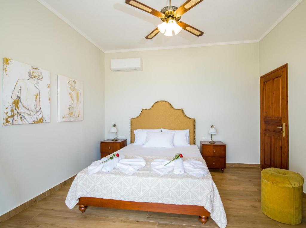 Seafront villa for sale in Apokoronas Chania Crete