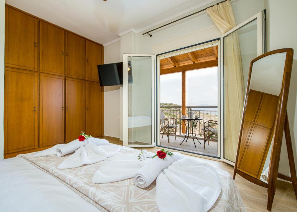 Seafront villa for sale in Apokoronas Chania Crete