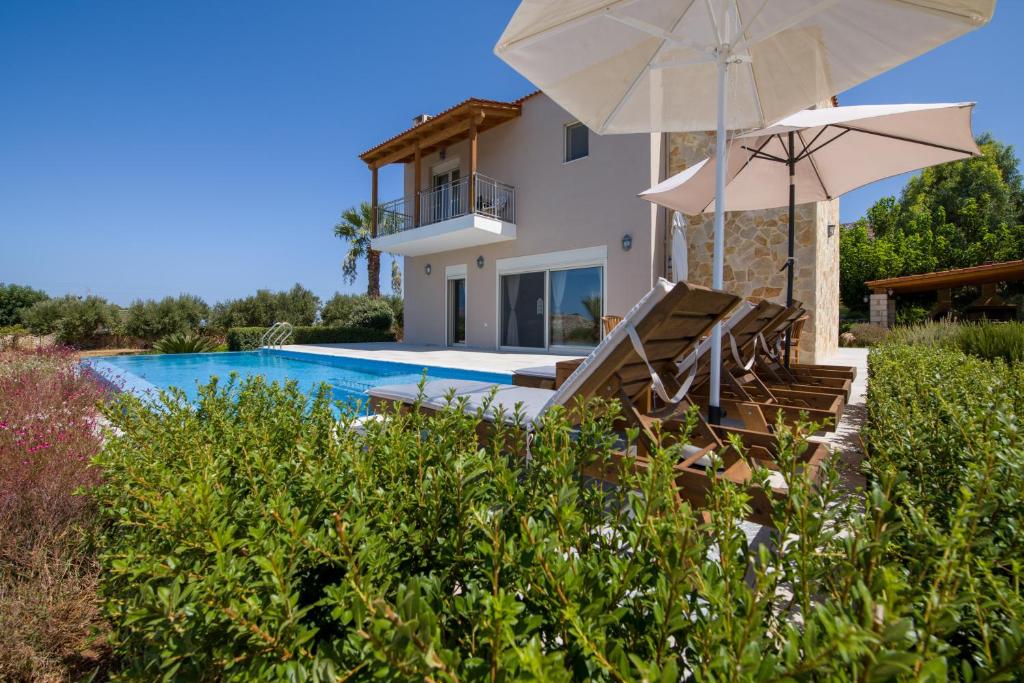 Seafront villa for sale in Apokoronas Chania Crete