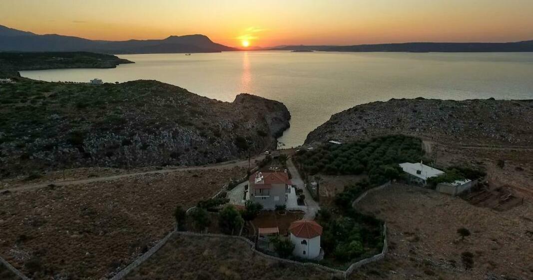 Seafront villa for sale in Apokoronas Chania Crete