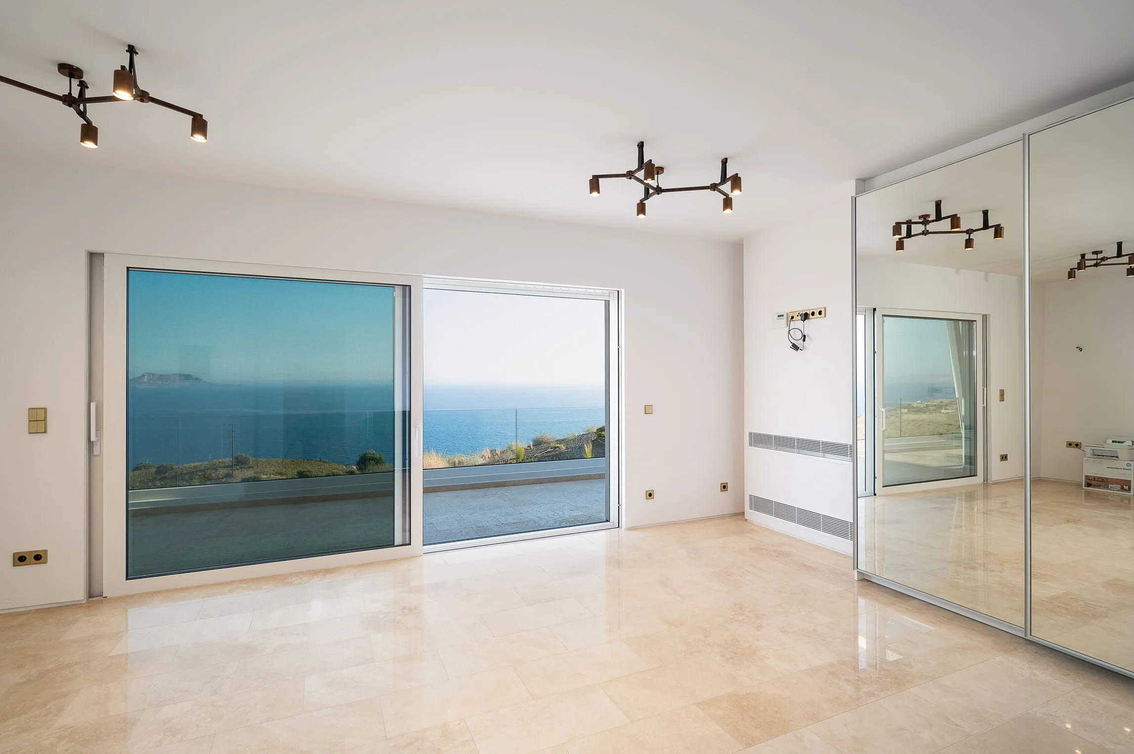 Villa-for-sale-in-southern-Crete (16)