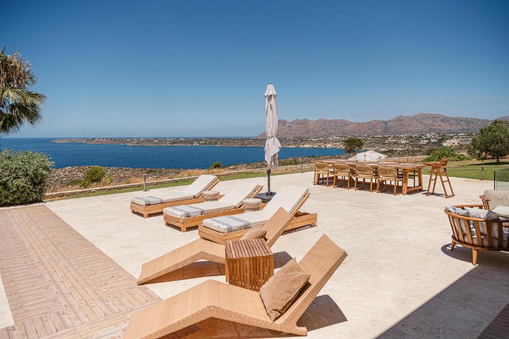 Villa-in-Akrotiri-Chania-Crete-for-sale